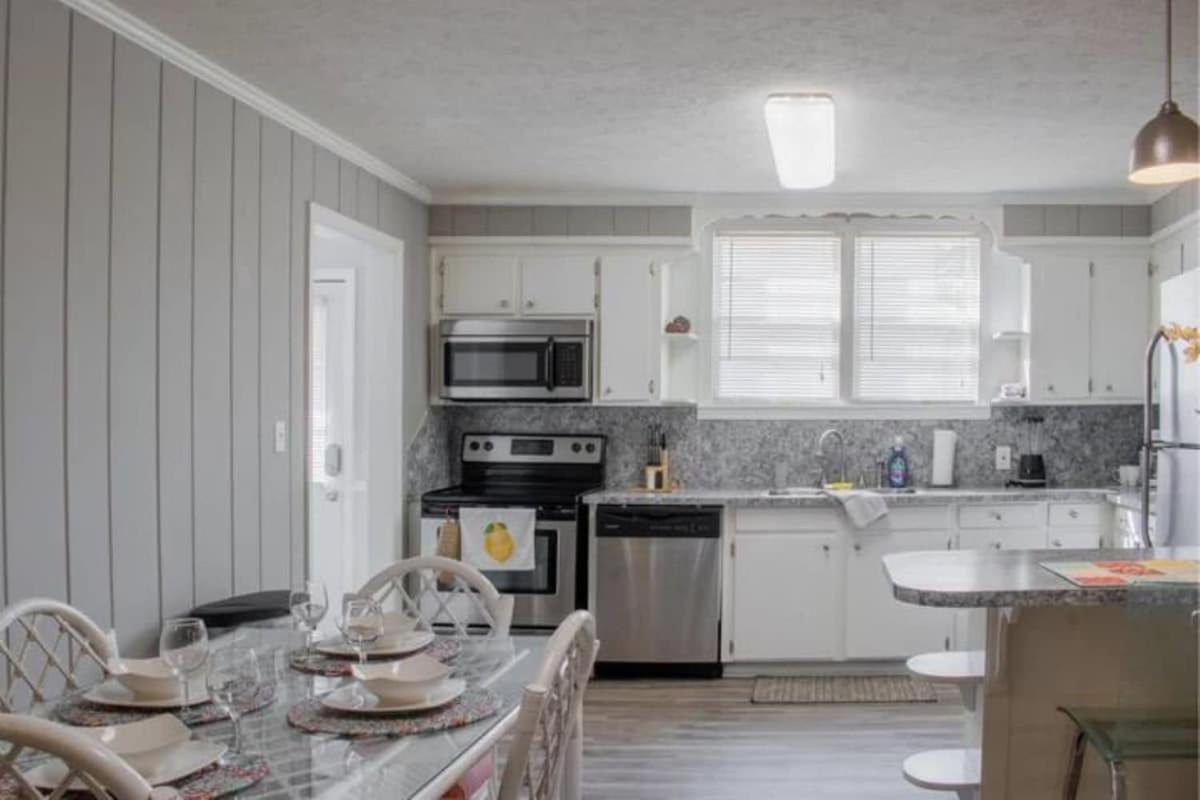 The Graduation Getaway Near Downtown & Benning *