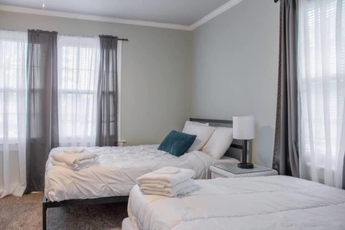 The Graduation Getaway Near Downtown & Benning Holiday home *